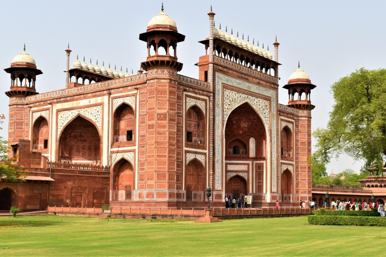 Coupe-file : Visite guidée en direct d'Agra - Billets inclusVoiture AC + Guide en direct + Entrée des monuments