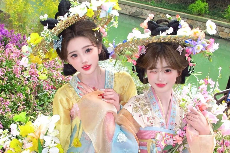 Shanghai Yuyuan Ancient City: Hanfu Makeup Photography