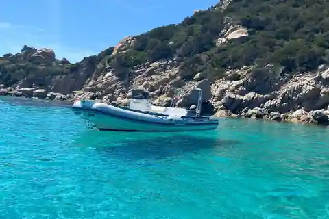 Santa Teresa Gallura:Privater Schlauchbootverleih mit Skipper