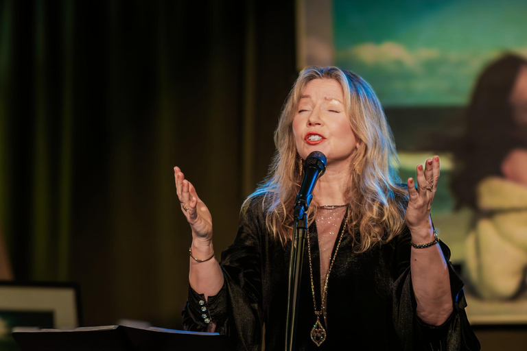 Algarve, Alte: Intimate Fado Concert with Renata Violetta