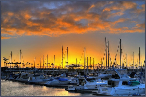 North San Diego Bay: Sunset Cruise with Snacks and DrinksPower Boat Sunset Cruise