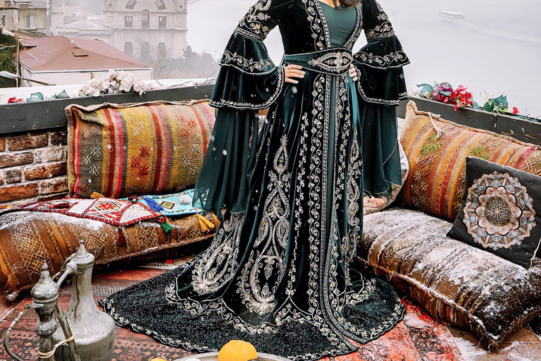 Istanbul: Rooftop Photoshoot with Flying Dress