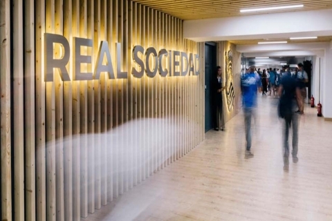 San Sebastián: Real Sociedad Spiel Tickets in der Reale ArenaReal Sociedad gegen Las Palmas: Short Side Ticket