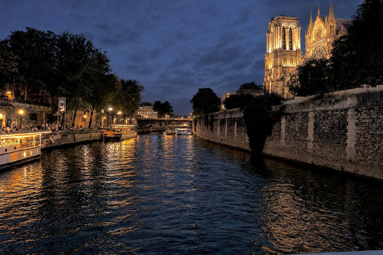 Paris: Illuminated Seine Night Cruise from the Eiffel Tower Paris: Illuminated Seine River Night Cruise & Free Postcard