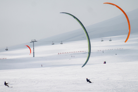 Kappadokien: Berg Erciyes Skifahren und Snowboarden TourTransfer, Mittagessen, gesamte Ausrüstung und 1-stündige Skistunde