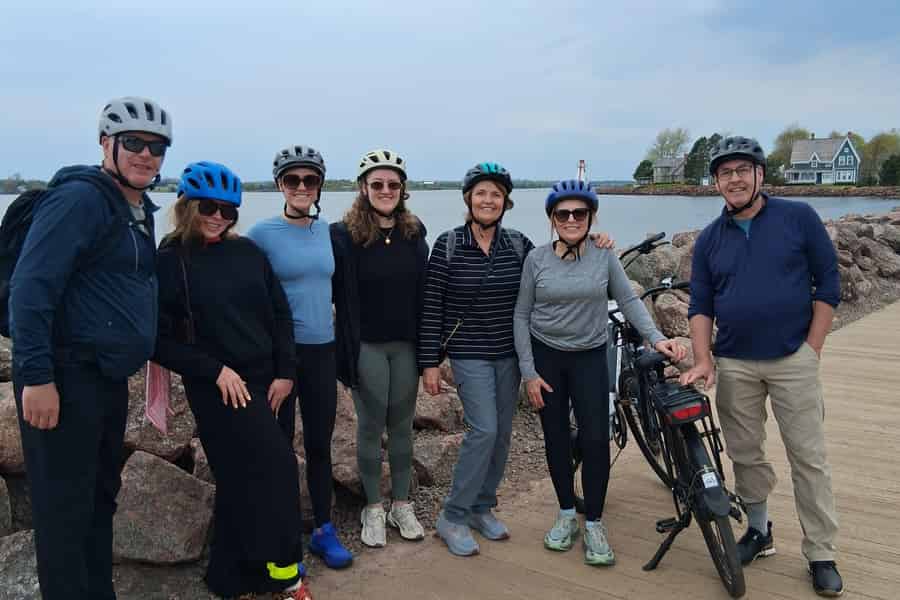 Charlottetown: Geführte E-Bike-Tour zu historischen Sehenswürdigkeiten. Foto: GetYourGuide Charlottetown: Geführte E-Bike-Tour zu historischen Sehenswürdigkeiten. Foto: GetYourGuide