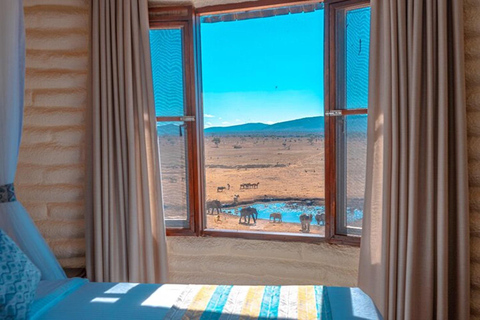 Tsavo East and Salt Lick Safari Lodge 2-Day Tour