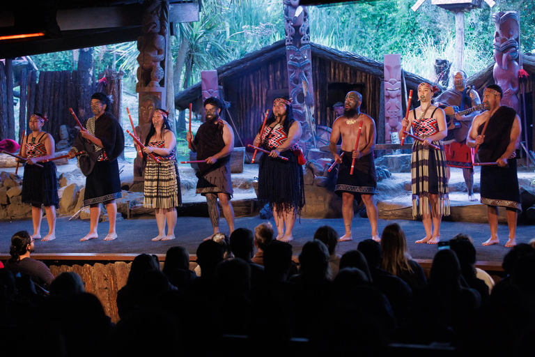 Auckland: Excursión cultural y geotérmica maorí de Rotorua y almuerzo