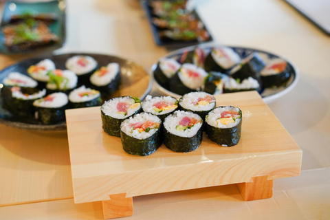 Tokyo : Cours de cuisine de sushi avec dégustation de saké