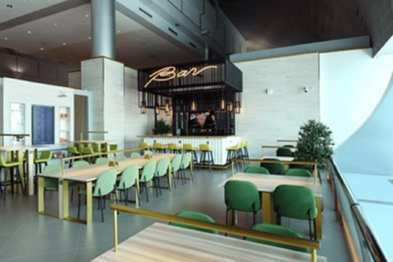 Dubaj: Międzynarodowe Lotnisko Marhaba Lounge (DragonPass)Odloty międzynarodowe T3: Salon Marhaba (hala C)