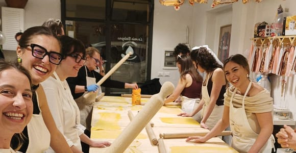 Bologna: Tortellini Cooking Class with Aperitivo