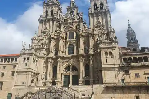 From Porto to Santiago de Compostela up to 3 Stops