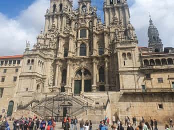 Do Porto a Santiago de Compostela até 3 paragens