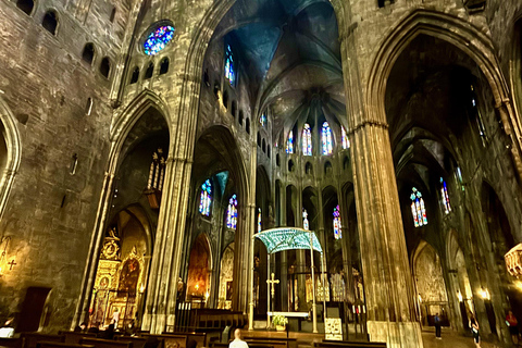 From Madrid: Check out Segovia and have a toast at a family winery From Madrid: Explore Segovia and toast at a family winery