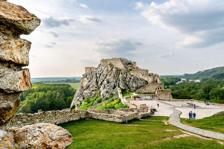 Au départ de Vienne : excursion guidée à Bratislava et en Slovaquie (Ultimate Slovakia)Visite de groupe