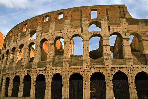 Rom: Guidad tur Guidad tur till Colosseum, Forum Romanum och PalatinkullenColosseum, Forum Romanum &amp; Palatinkullen Franska guidade besök