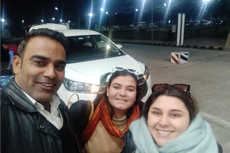 Udaipur: Private City Highlights Tour with Boat Ride