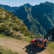 Funchal: Crea tu Aventura, tour privado en jeep c/recogida