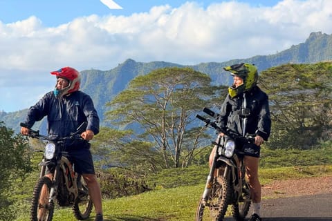 Moorea: excursion en moto électrique au coeur de l’île et dégustation