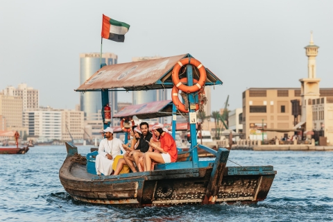 Dubai: Discover Dubai's Creek and Souks with Street Food Group Tour in Spanish from Meeting Point