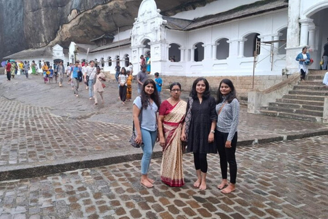 From Colombo: Dambulla, Sigiriya, and Jeep Safari Day Trip