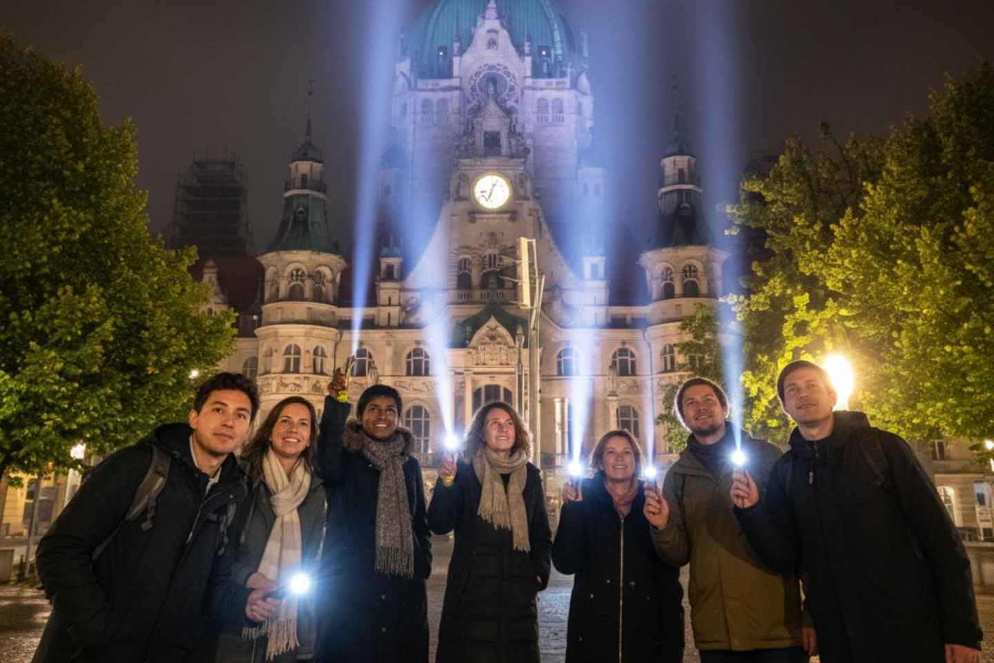 Hanover: Flashlight Guided Walking Tour at Night
