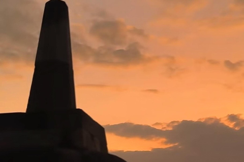 Borobudur Sunrise With Guide, Entry Ticket and Breakfast
