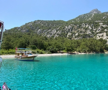 Antalya/Kemer: Wycieczka łodzią Porto Genoese z kąpielami błotnymi