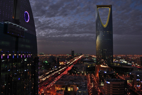 Riyadh: Guided Night Tour with Skyline View & Saudi Coffee