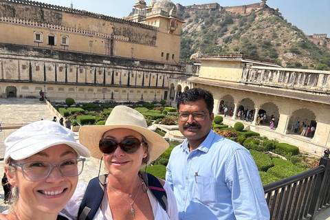 From New Delhi: Jaipur Guided City Tour with Hotel Pickup Only Guide Service - Tour with Guide Only