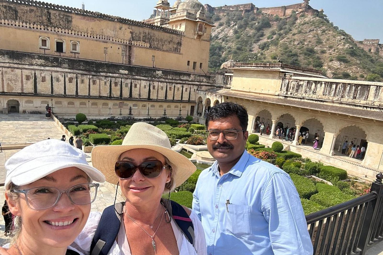 From New Delhi: Jaipur Guided City Tour with Hotel Pickup Only Guide Service - Tour with Guide Only