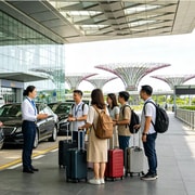 Singapore: Jewel Changi Airport Guided Tour with Waterfall