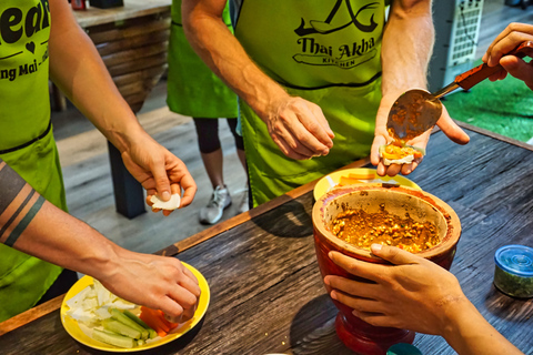 Chiang Mai: Traditional Thai-Akha Cooking Class& Market Tour Afternoon Cooking Session (4.30pm)