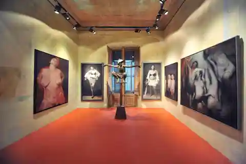 Ticket für das Europäische Museum für Moderne Kunst