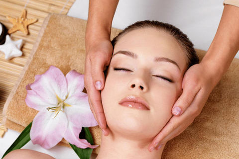 Phuket : Aroma Massage With Meal IncludedHeavenly Aromas Massage with authentic Thai Cuisine