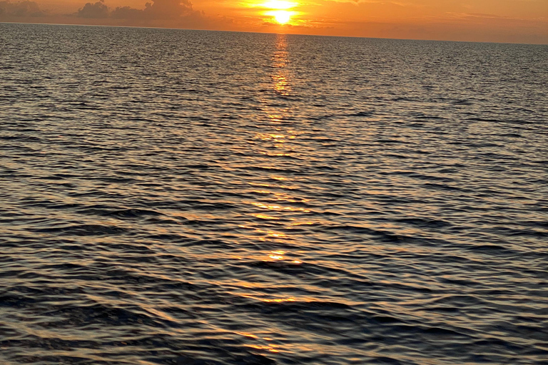 Soufriere: Private Sonnenuntergangs-Kreuzfahrt mit Getränken