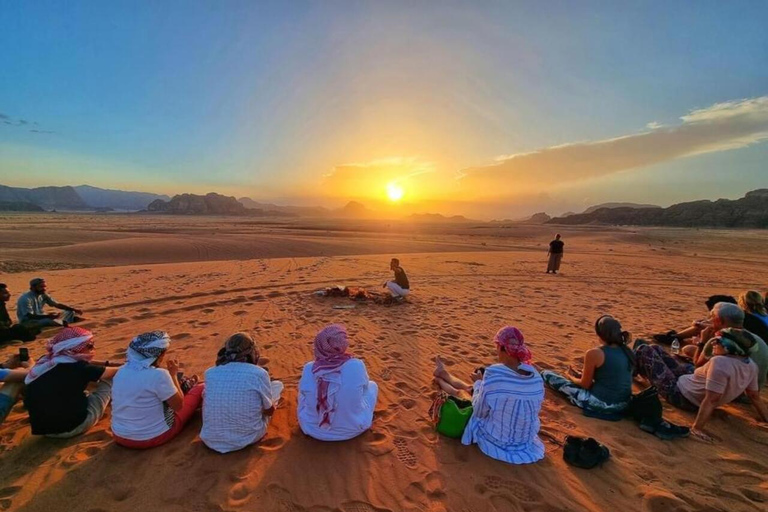 Wadi Rum: Solo Travelers Desert Adventure with Dinner