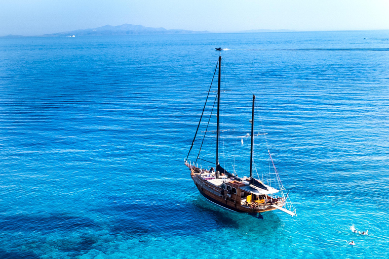 Mykonos Half-Day Swimming to Delos & Rhenia– Starts at 13:30 Mykonos: Half day cruise to Delos & Rhenia islands