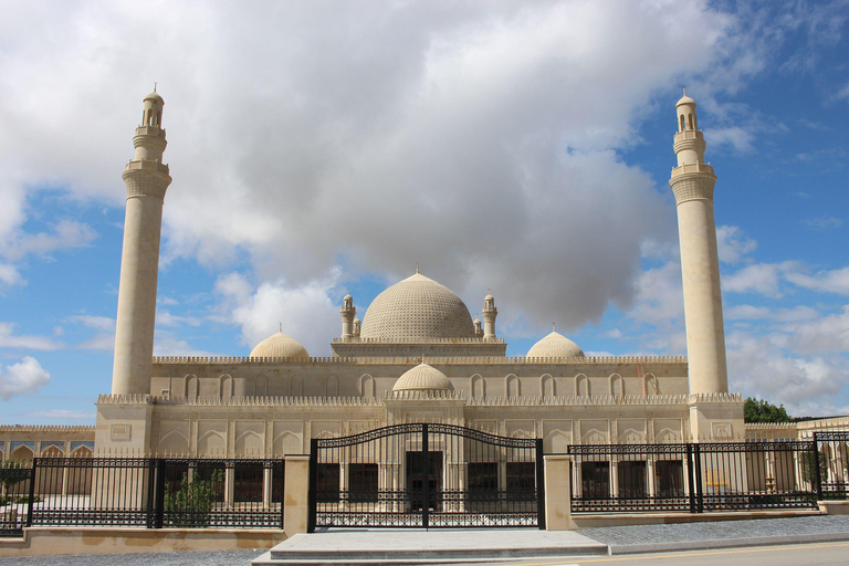 拉希杰村一日旅行（含吊桥）- 导览游团体游（不含任何项目）