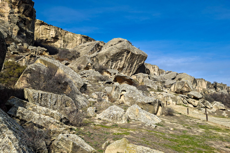 Baku: Off-Road to Gobustan, Mud Volcanoes & Tent Experience Gobustan Safari Tour