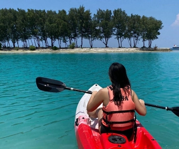 Yakarta: Excursión de un día a la isla de Asha en canoa y paddleboard