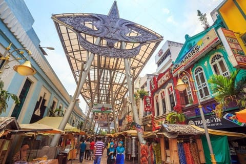 Kuala Lumpur Full-Day Grand Tour Featuring 25 Attractions