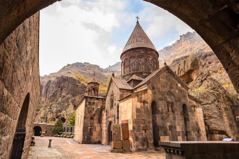 Disfruta de un tour privado de 4 días por Armenia desde Ereván