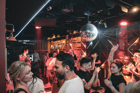 Tirana: Pub Crawl with 1 hour of Unlimited Drinks