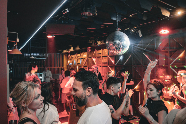 Tirana: Pub Crawl with 1 hour of Unlimited Drinks