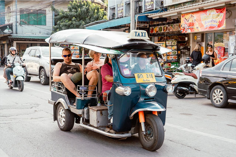 Chiang Mai: Boat Cruise, TukTuk & Songtaew Ride Shared Group