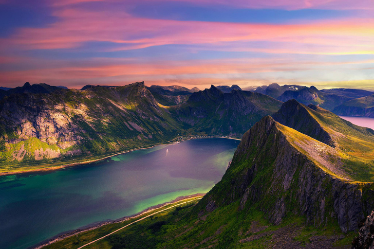 Tromsø: Senja Island Day Fjord Trip with Lunch and Photos