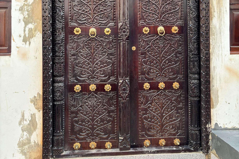 Stone Town Historical Walking Tour & Freddie Mercury Visit Stone Town Walking Tour with Local Guide