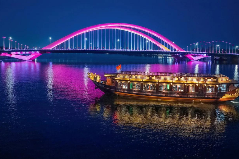 Hué : cuisine royale et musique folklorique sur la rivière des ParfumsNHẬT YẾN (DÉJEUNER) (日宴) - UN DÉJEUNER SOMPTUEUX.