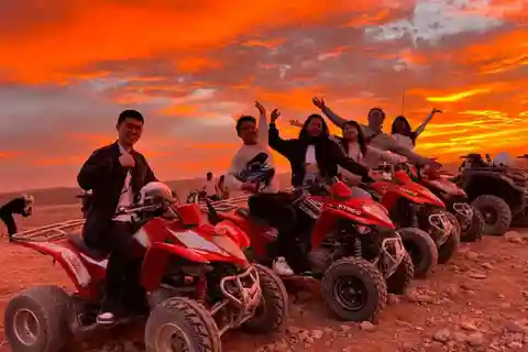 Marrakech: Agafay woestijn Quad & kamelenrit met dinnershow